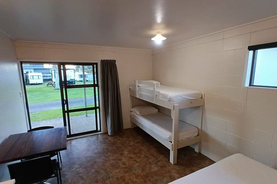 Room%205%20bunks